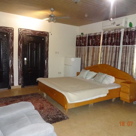 Nordik Palace Bed & Breakfast Tema Exterior foto