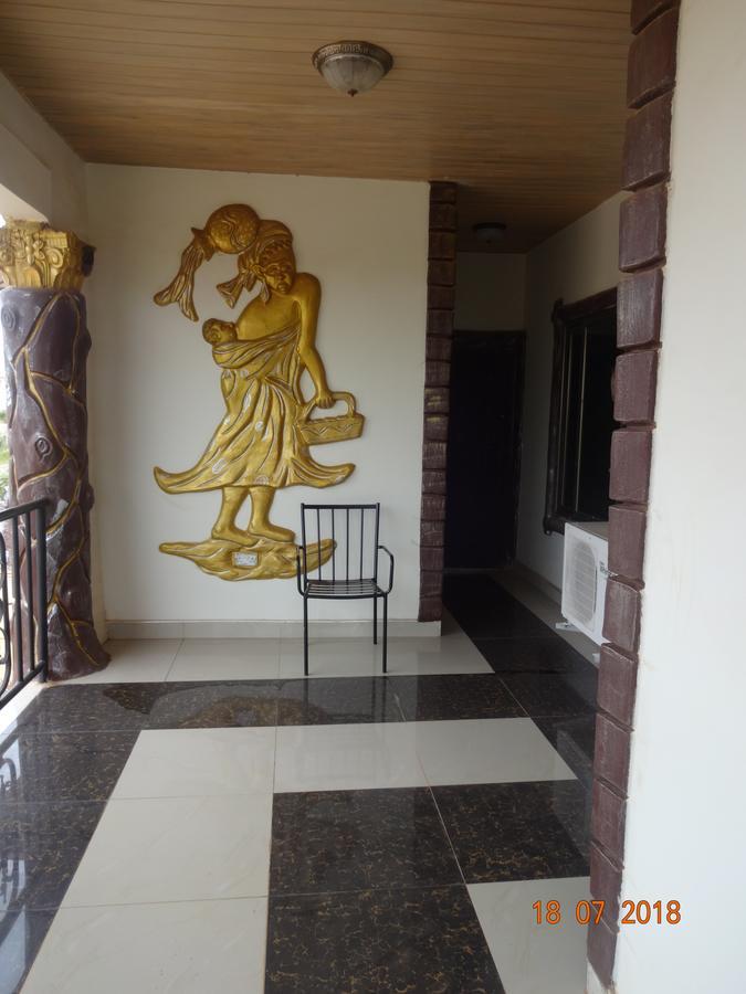 Nordik Palace Bed & Breakfast Tema Exterior foto